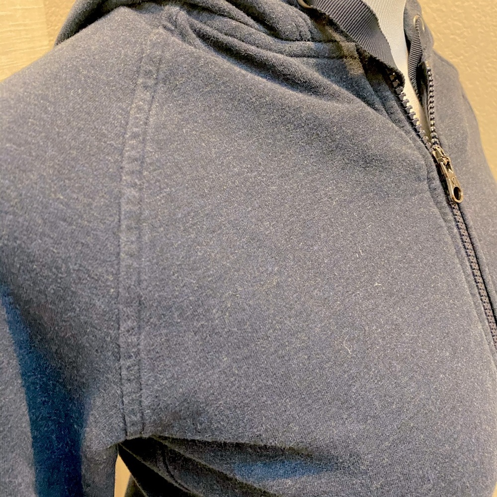 Lululemon lightweight hoodie GUC - Picture 2 of 9